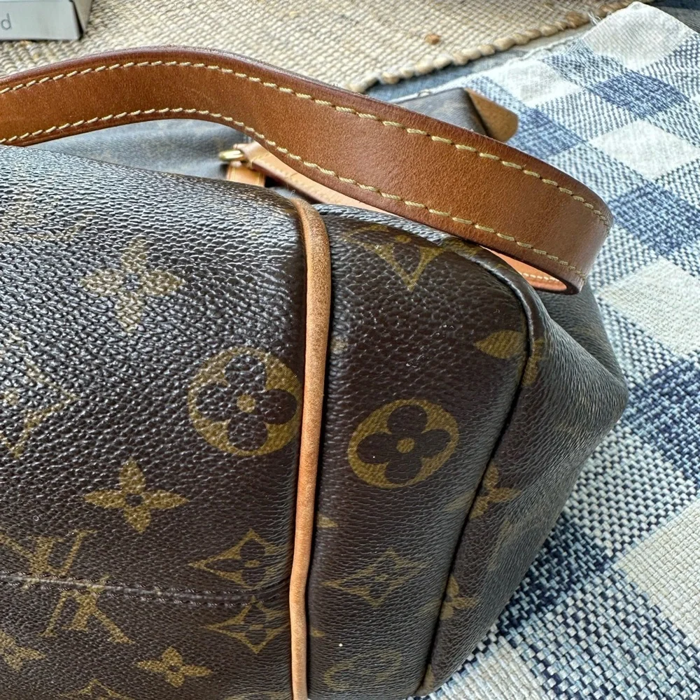 Louis Vuitton Totally Monogram Tote Bag